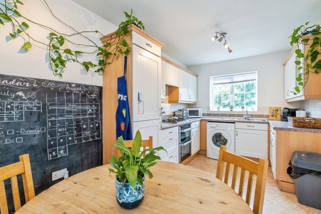 7, Caspian Close, Fishbourne, Chichester photo 4