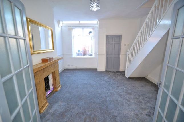 Terraced house to rent in Kingsford Street, Salford