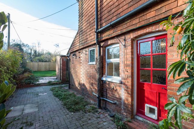 Thumbnail Semi-detached house to rent in Andrews Lane, Southwater