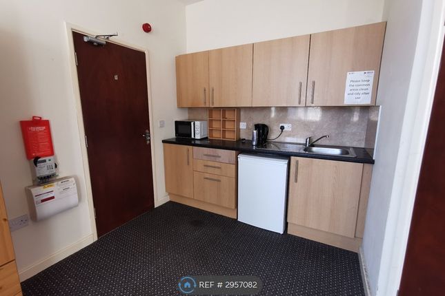Flat, High Street, Bentley, Doncaster photo 2