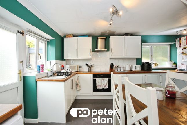33, Newport Road, Blackwood photo 4