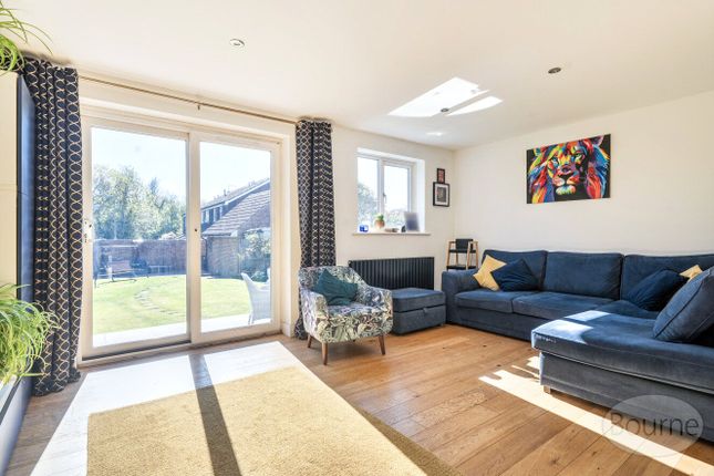 12, Stoneham Close, Petersfield photo 2