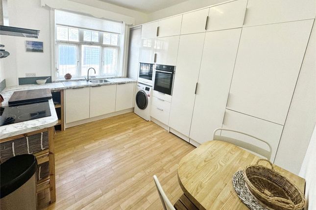 Flat 2, Maer Bay Court, 12, Douglas Avenue, Devon photo 2
