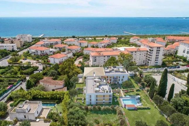Thumbnail Apartment for sale in Antibes, Alpes-Maritimes, France