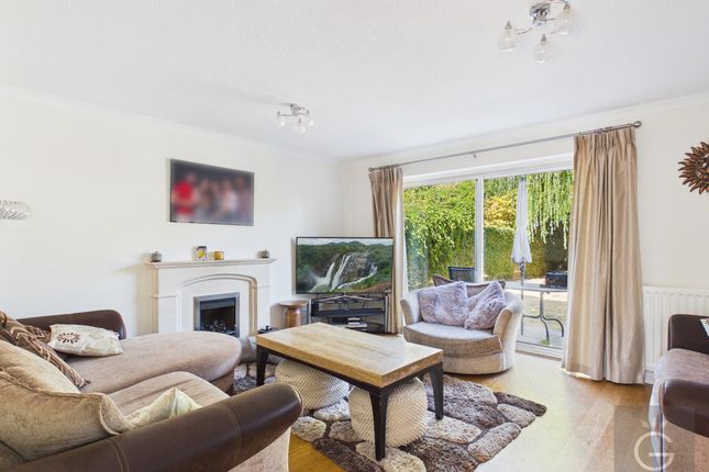 11, Lincoln Close Winnersh, Wokingham photo 3