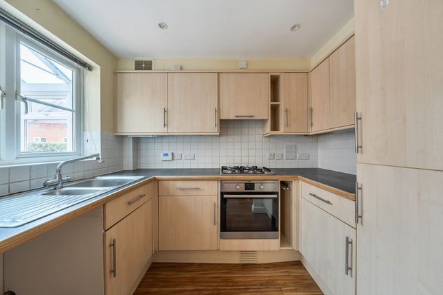 6, Bell Close, Pulborough photo 3