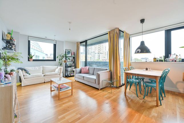 2-bed flat on Amelia Street, Elephant and Castle, £425,000
