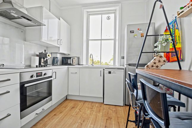 27, Dartmouth Park Hill, Dartmouth Park, London photo 4