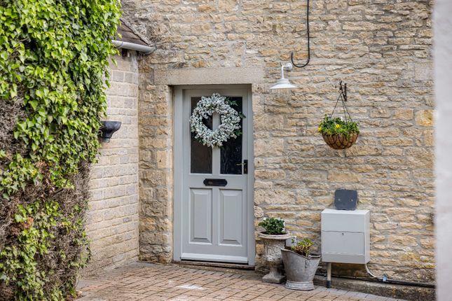 4 Baunton Hill,, Cheltenham Road, Cirencester photo 4