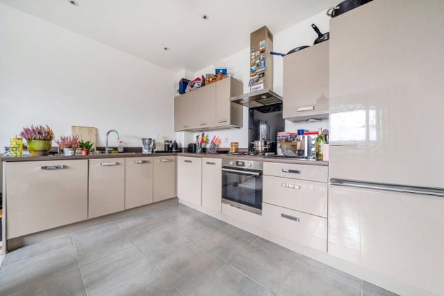 HEYLO- OR, 59, Pathfinder Way, Cambridge photo 2