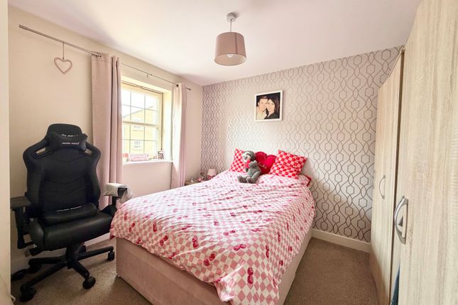 5, Wade Close, Barnsley photo 5