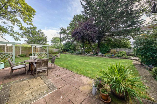 125, Glebe Gardens, New Malden photo 4