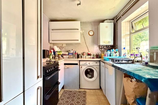14 Holly Terrace, Fore Street, Chard photo 4