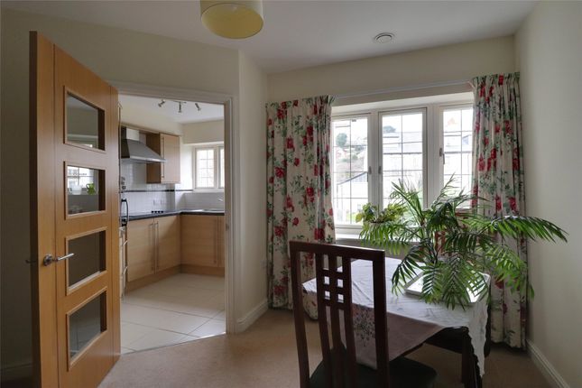 21 Beechfield Court, The Parks Minehead Somerset, Minehead photo 3