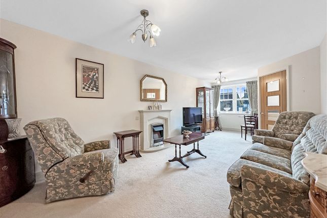 Flat for sale in Stewart Court, Epping