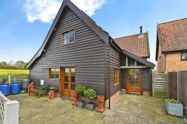 Thumbnail Barn conversion for sale in Fersfield Road, Kenninghall, Norwich