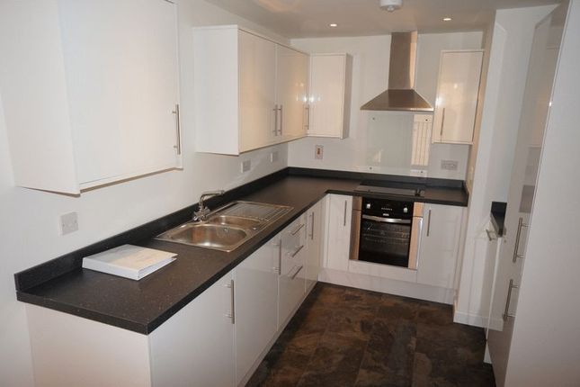 Flat for sale in High Street, Alton