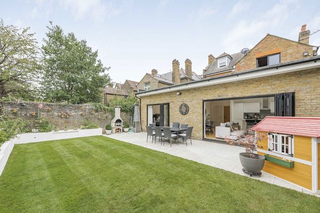 Flat 3, 31, Madeley Road, London photo 4