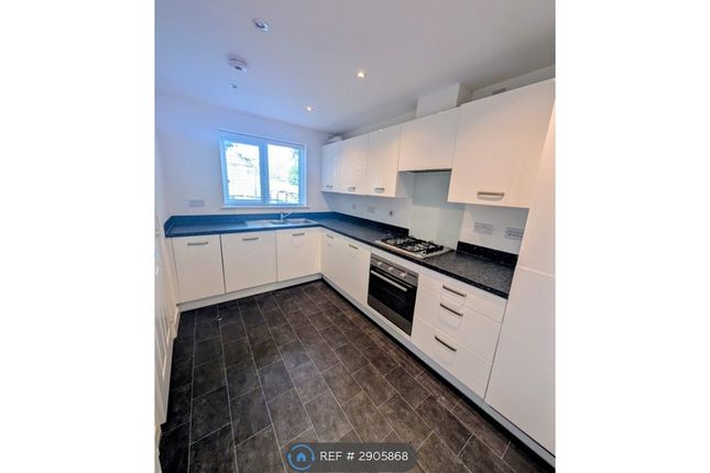A Broomhouse Lane, Edlington, Doncaster photo 3