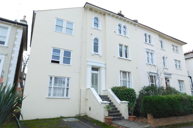 Thumbnail Studio to rent in Cadogan Road, Surbiton