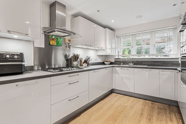 42 Birch Grove, Potters Bar photo 3