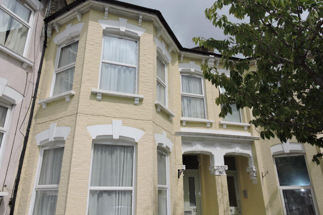 Thumbnail Room to rent in Duckett Road, London