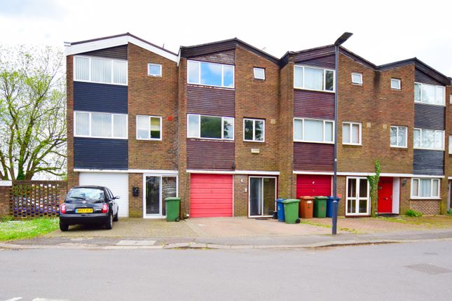Thumbnail Town house to rent in Blackwell Close, Harrow