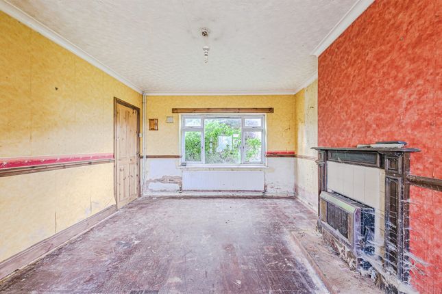 10, St. Nicholas Estate, Atherstone photo 3