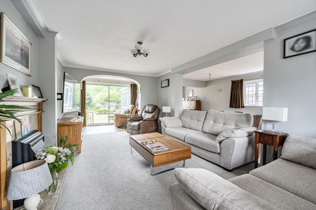 12, Copse Avenue, Reading photo 2