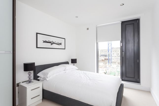 Flat 4, 17, Faraday Road, London photo 4
