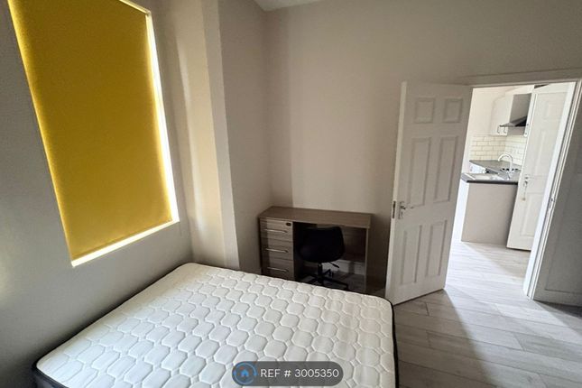 Flat, Coventry photo 2