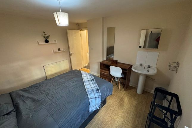 43 GCSW , Great Cheetham Street West, Salford photo 4