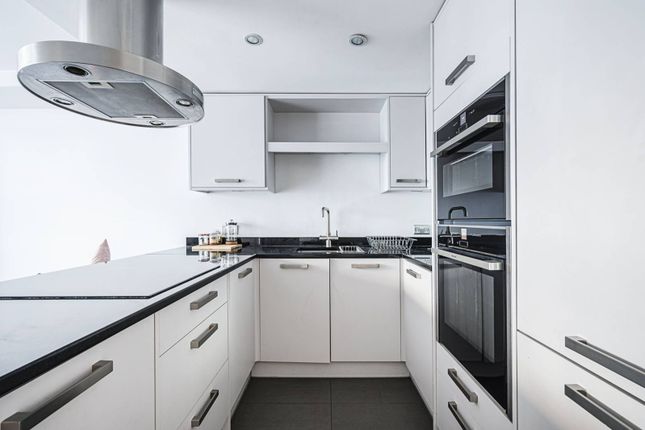 2-bed flat on Mile End Road, Whitechapel, £450,000