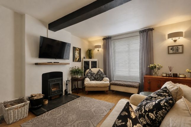 Dippers Cottage, The Square, Bampton photo 3