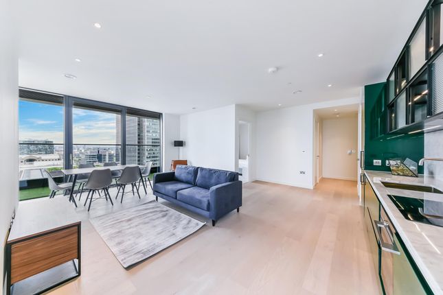 Thumbnail Flat to rent in Hobart Building, Wardian, Canary Wharf
