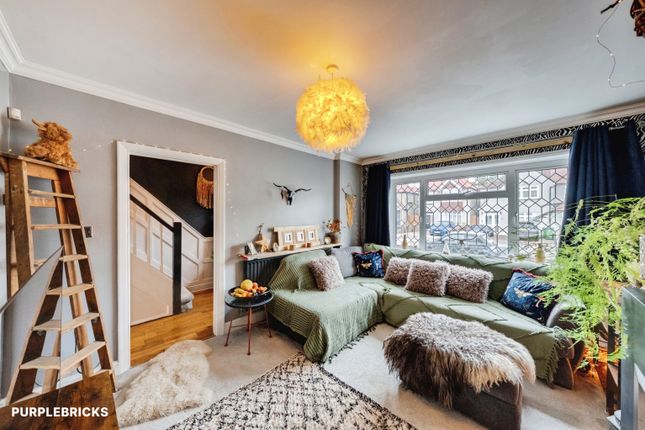 88, Glenview, London photo 4