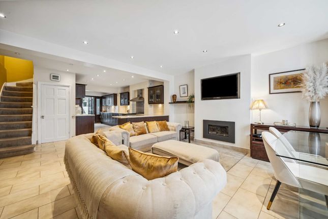 Property for sale in Linden Gardens, London