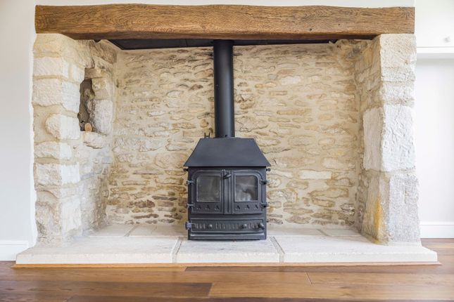 St. Anthony's Cottage, 12, Beverston, Gloucestershire photo 4