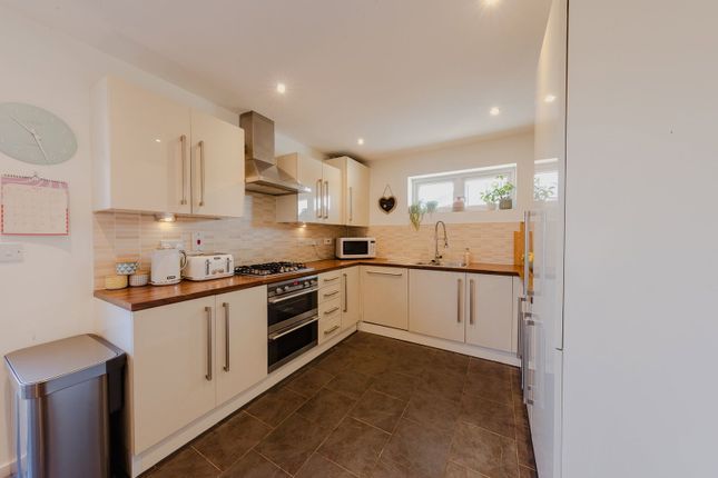 1, Fair Isle View, Milton Keynes photo 4