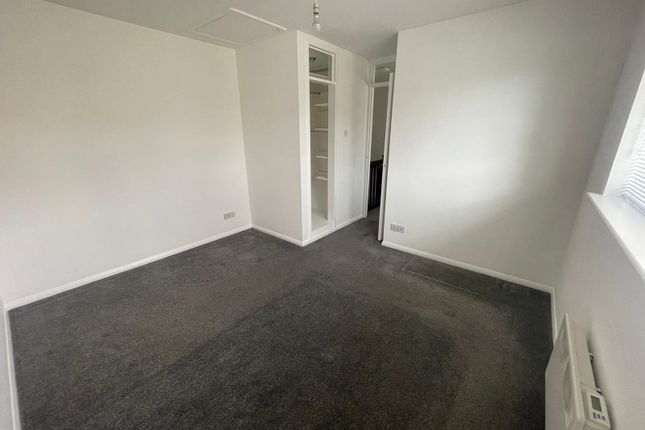 Terraced house to rent in Broadlake Close, London Colney