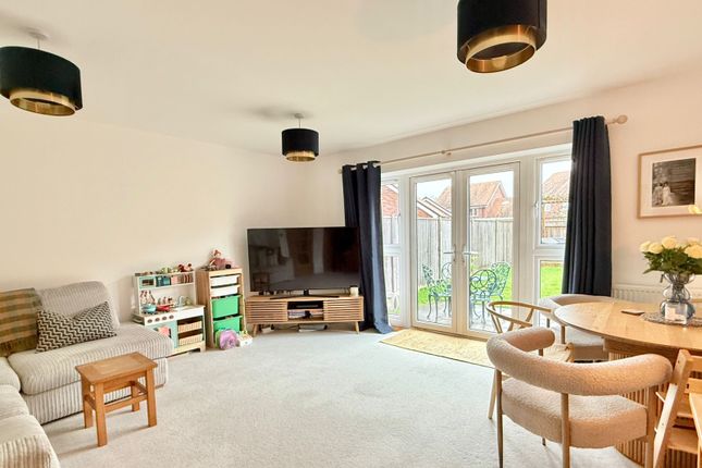 3 Caspars Way, Fordingbridge photo 3