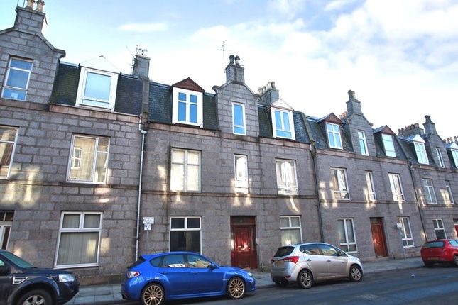 Flat to rent in Wallfield Place, Rosemount, Aberdeen