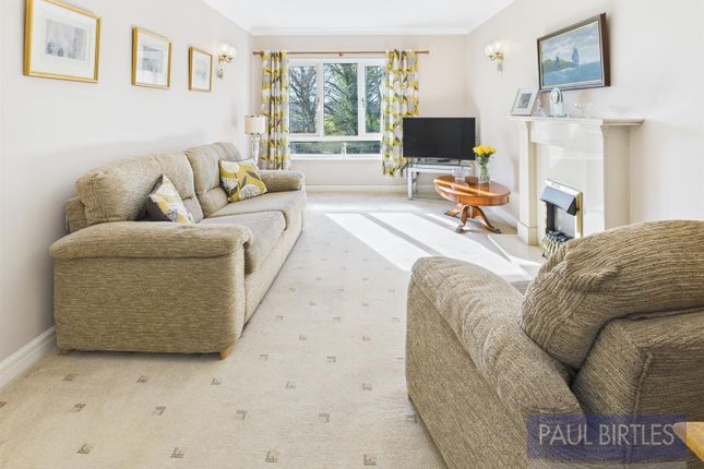 Apartment 30 The Hawthorns, 114 Edge Lane, Manchester photo 3