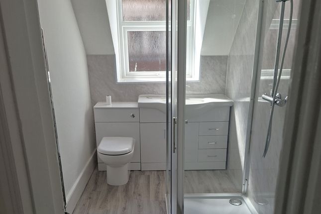 Flat, 53e Earls Avenue, Folkestone photo 4