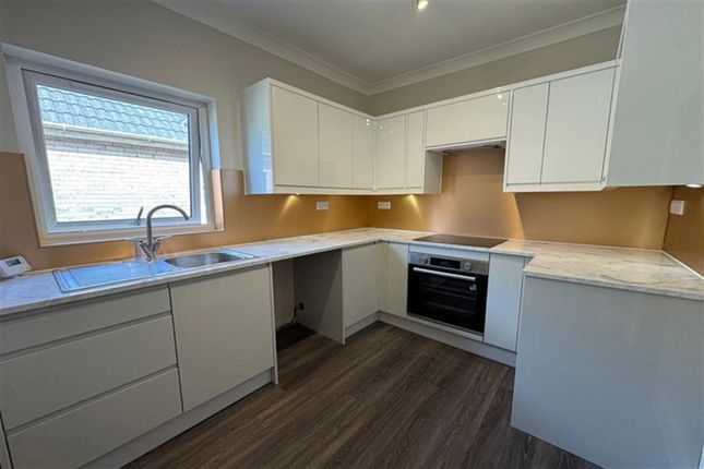 Thumbnail Flat to rent in Ashley Road, Parkstone, Poole