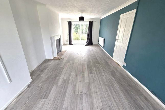 14, Brynheulog, Caerphilly photo 2