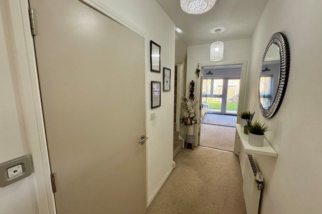 Rodin Drive, Harlow photo 2