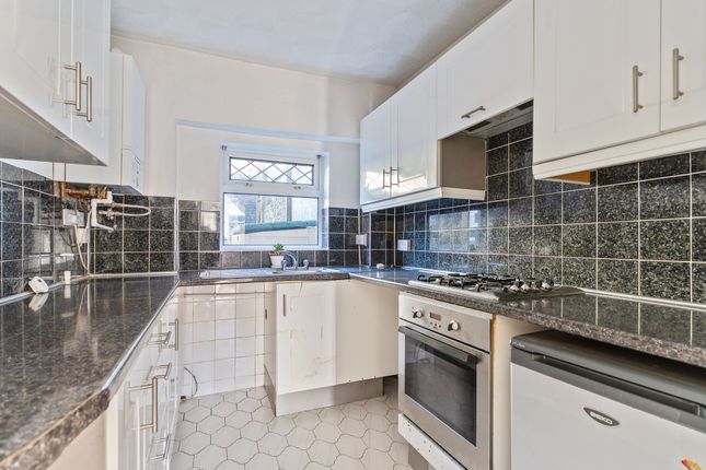16 Risca Road, Newport photo 2