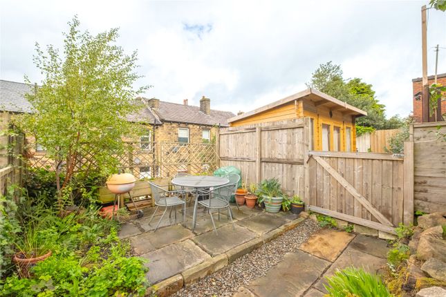 15, Carrs Street, Huddersfield photo 4