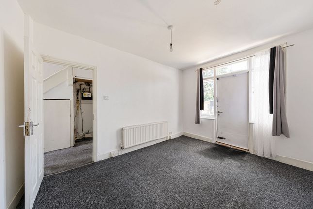 160, Dowsett Road, London photo 4
